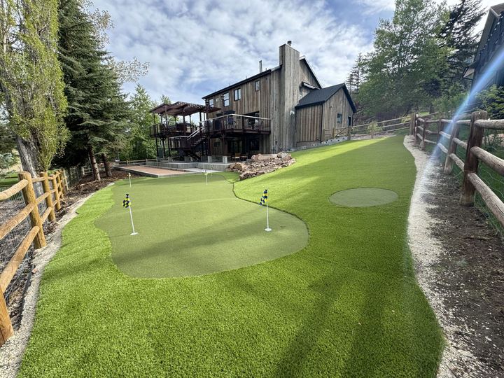 EverBlade Designs turf installation — photo 4